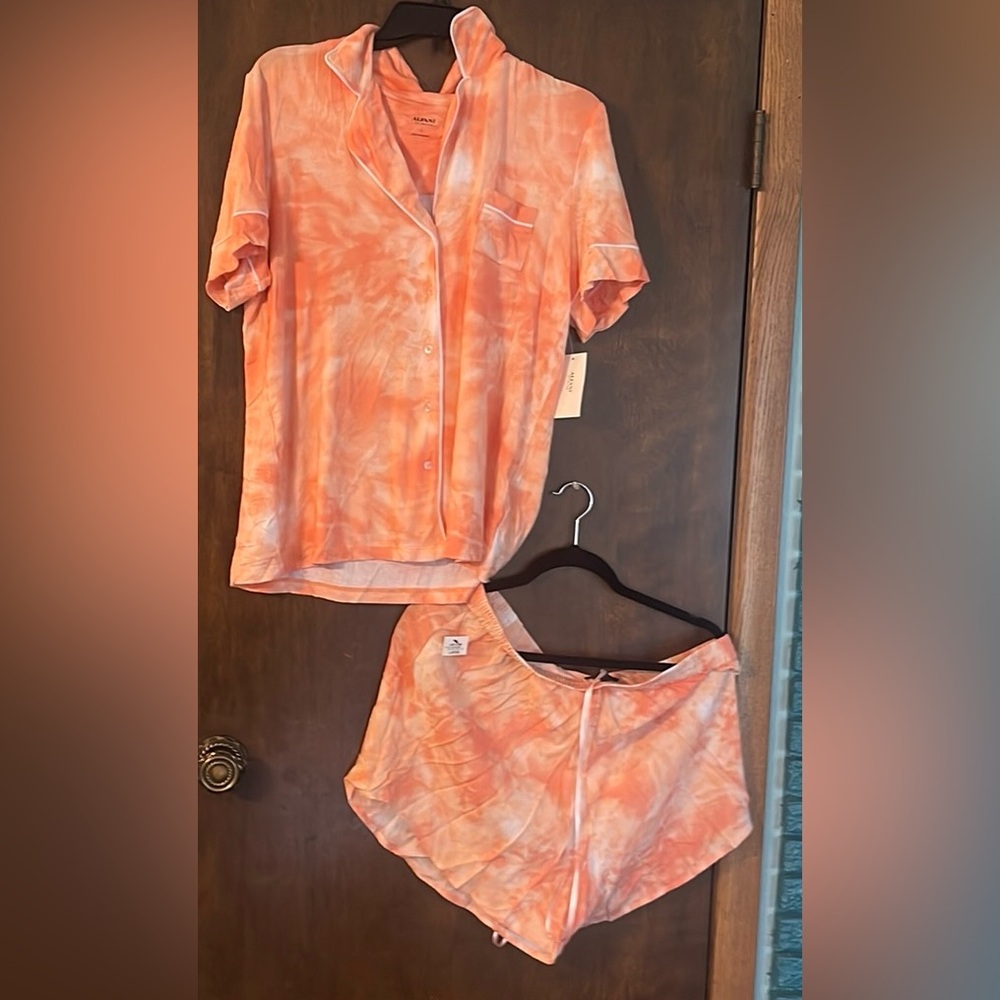 Women's night wear